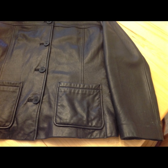 Leather jacket - Picture 7 of 8